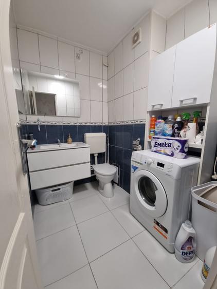 Apartament cu 3 camere decomandat în Dristor