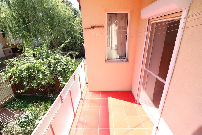 Casă individuală cu 4 camere cu Canalizare în Central