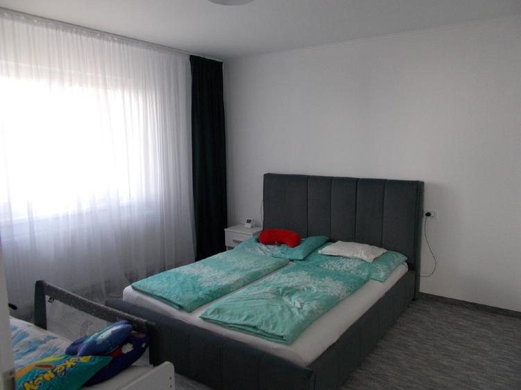 Casă individuală cu 4 camere cu Teren 600 Mp în Bacova