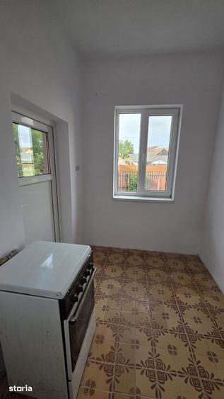 Casa de 3 camere, 130 mp., curte si gradina in zona Micro 1 - 3