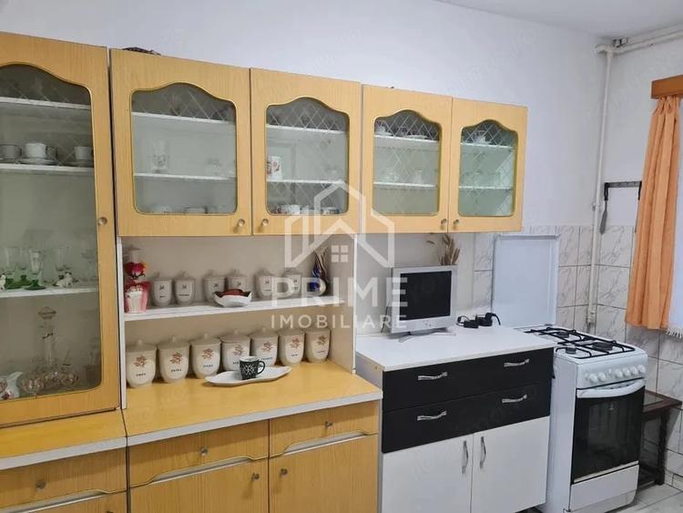 Apartament cu 2 camere decomandat în Cetate
