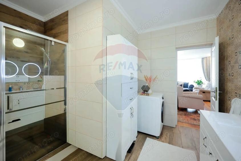 Casă cu 4 camere cu Teren 551 Mp în Sântandrei
