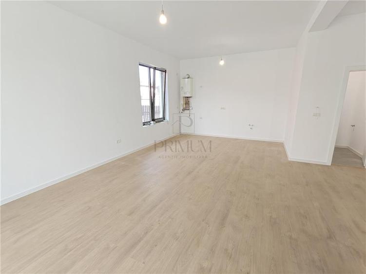 Duplex cu 4 camere cu Canalizare în Moșnița Nouă