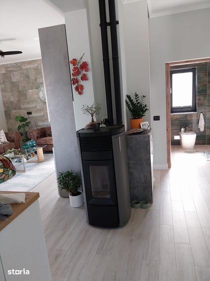 Casă cu 3 camere cu Teren 18 Mp în Central