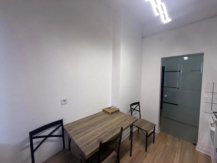 Apartament cu 3 camere semidecomandat în Ultracentral