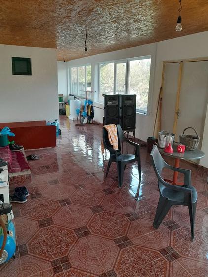 Casă cu Teren 3300 Mp în Zoița