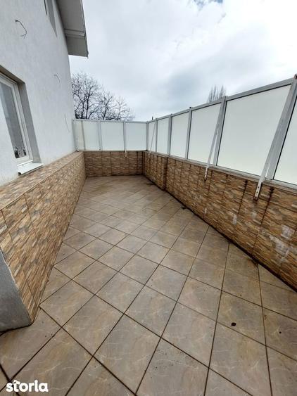 Casă cu 5 camere cu Teren 361 Mp în Micro 5