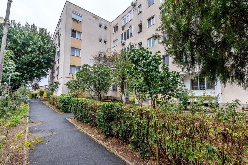 Apartament cu 2 camere semidecomandat în Aurel Vlaicu
