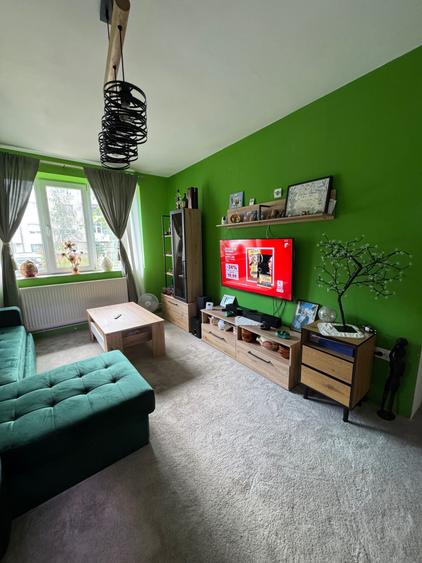Apartament cu 2 camere semidecomandat în Piața Centrală
