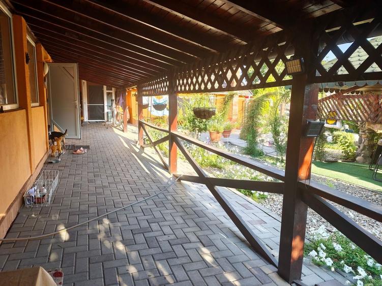 Casă individuală cu 5 camere cu Canalizare în Becicherecu Mic