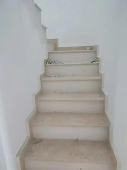 Casă cu 3 camere cu Teren 200 Mp în Vest