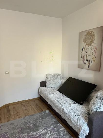Apartament cu 2 camere semidecomandat, mobilat în Florești