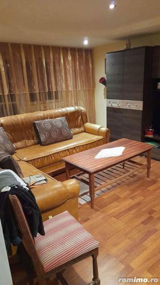 Casă cu 5 camere cu Teren 1000 Mp în Livezeni
