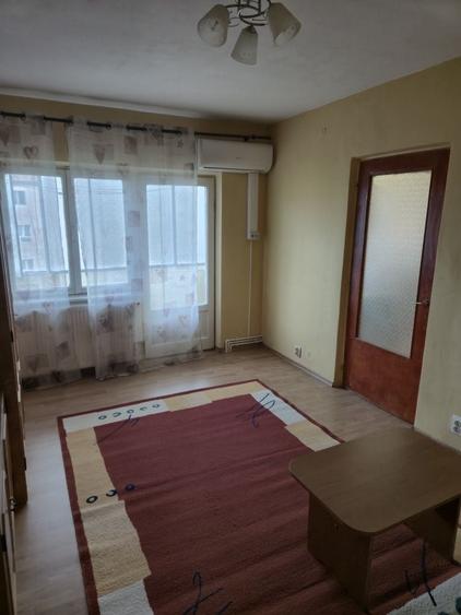 Garsonieră decomandată în Dorobanți