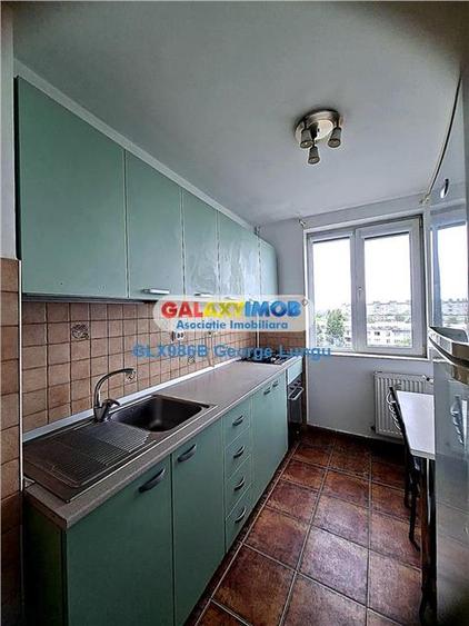 Apartament cu 3 camere semidecomandat în Drumul Taberei