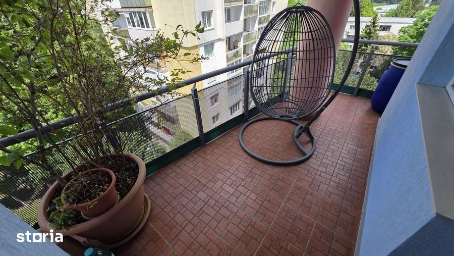 Apartament cu 5 camere semidecomandat, mobilat în Gheorgheni