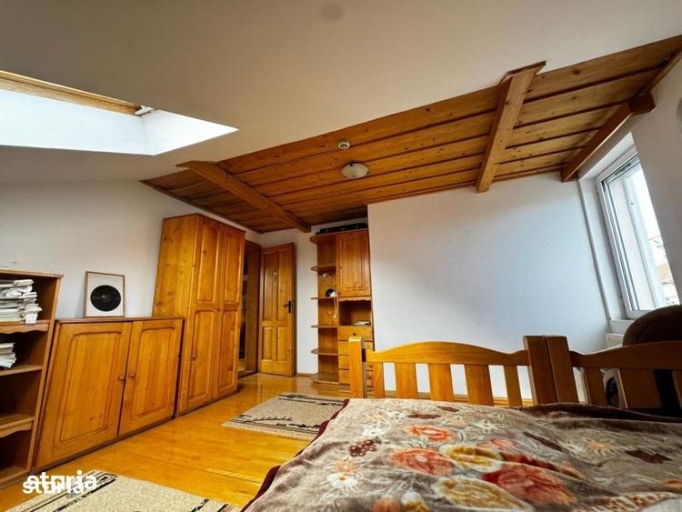 Casă cu 5 camere cu Teren 1000 Mp în Titulescu