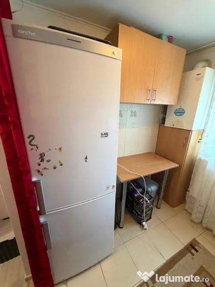 Apartament cu 2 camere semidecomandat în Canta
