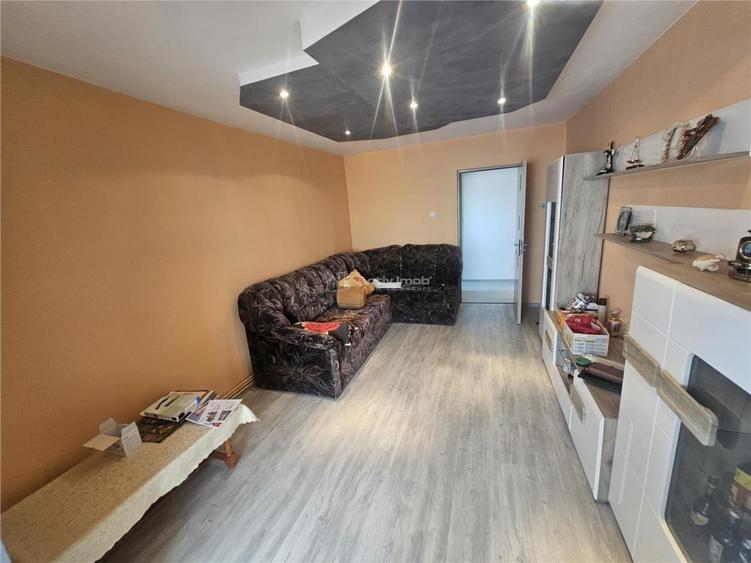 Resita, 3 Cam. Dec., Mobilat Utilat, Calea Timisoarei - 18