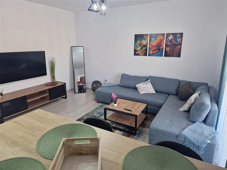 Apartament de inchiriat 2 camere premium, priveliste Tampa, zona Tractorul - 6