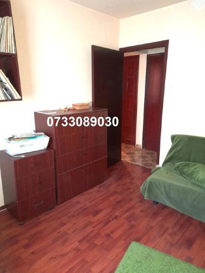 Apartament cu 3 camere decomandat în Drumul Taberei