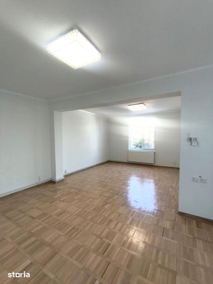 Spațiu comercial, de 250 mp, în Vatra Luminoasă