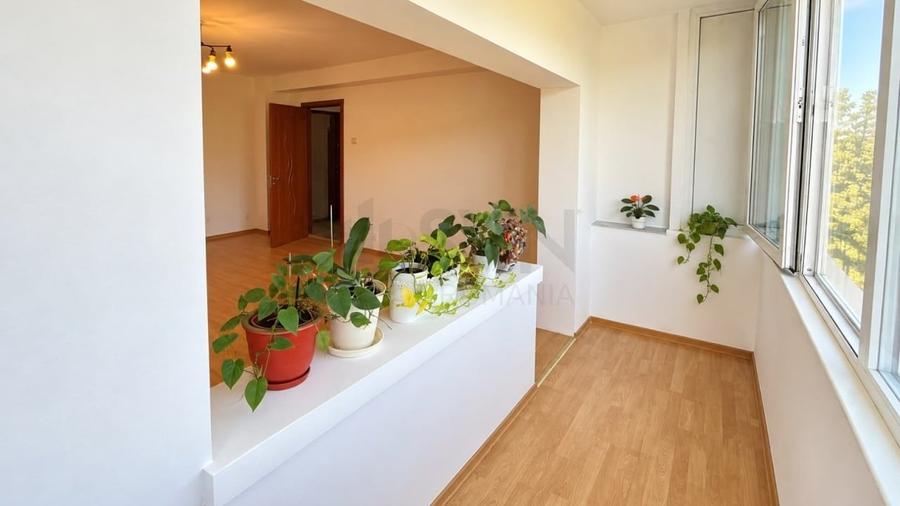 Apartament cu 2 camere decomandat în Tei