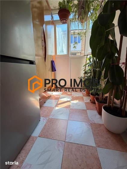 Apartament cu 4 camere semidecomandat în Micro 5