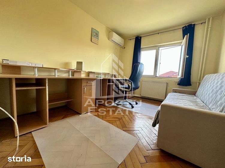 Apartament cu 3 camere decomandat în Soarelui