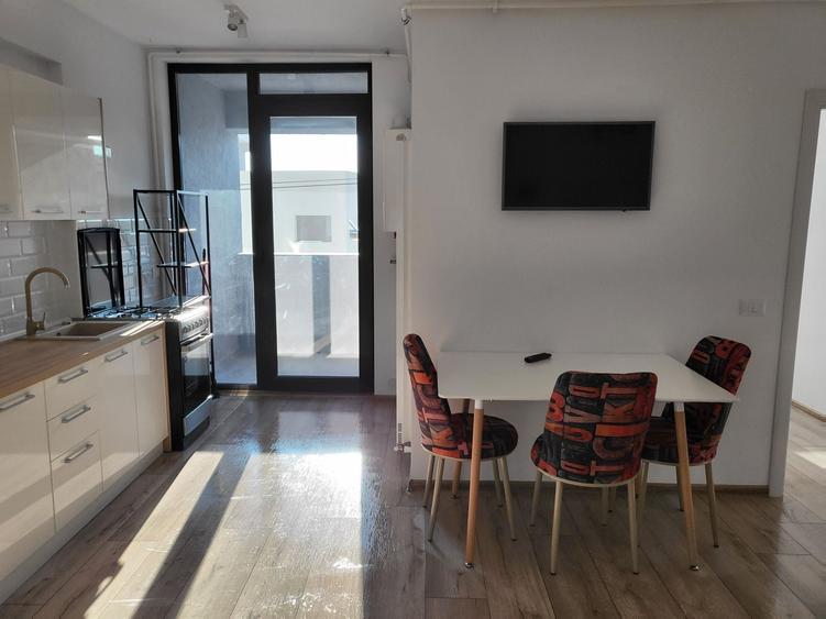 Apartament cu 2 camere decomandat în Exterior Vest