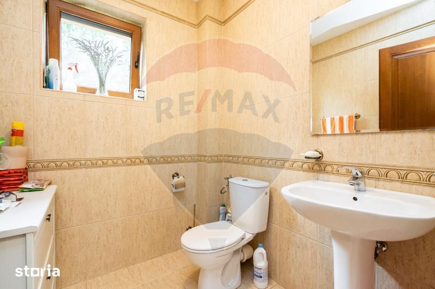 Casă cu Teren 1000 Mp în Dămăroaia