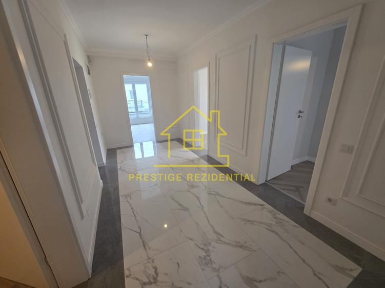 Penthouse cu 4 camere decomandat în Theodor Pallady