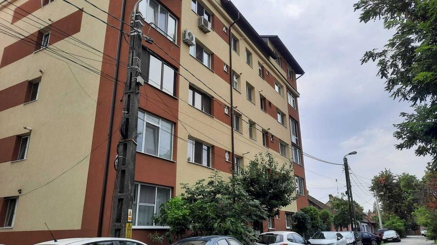Garsonieră decomandată în Complex Studențesc