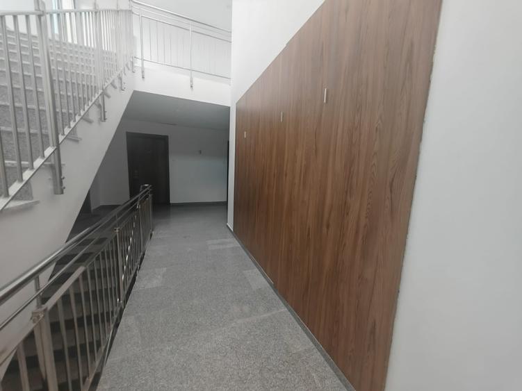 Apartament cu 3 camere decomandat în Boreal