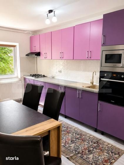 Apartament cu 3 camere decomandat în Astra