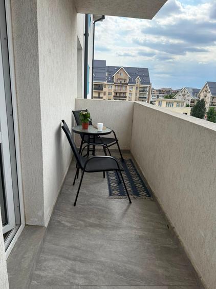 Apartament cu 2 camere semidecomandat în Berceni