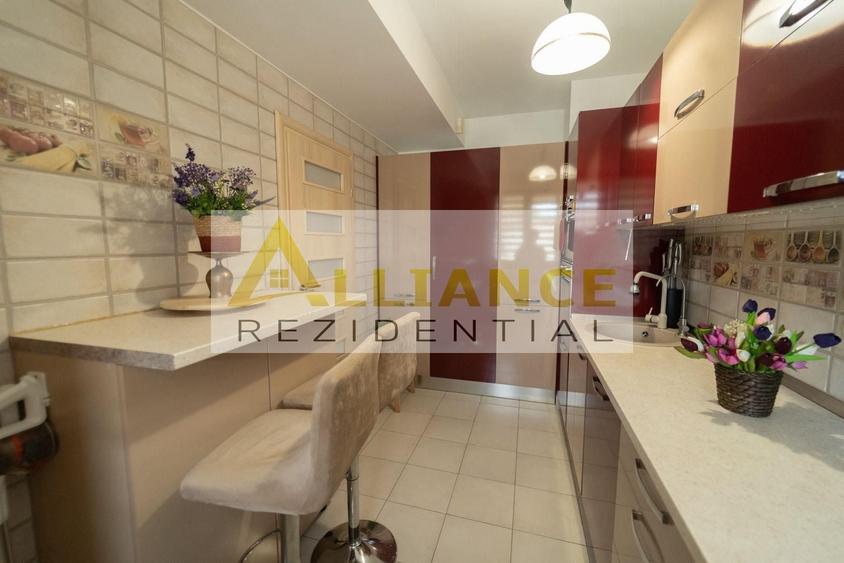 Casă individuală cu 4 camere cu Canalizare în Central
