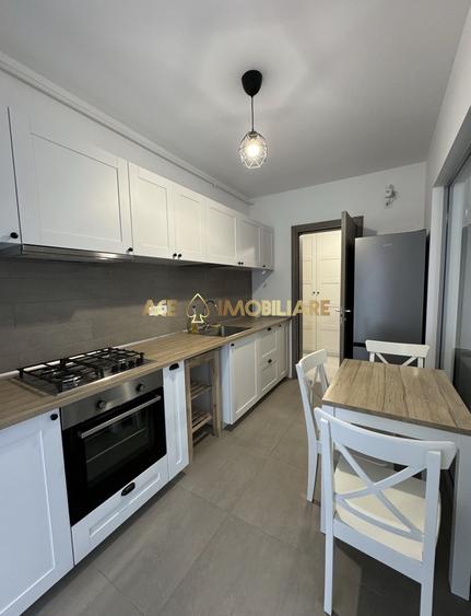 Apartament cu 2 camere decomandat, mobilat în Politehnica