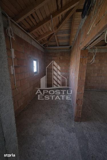 Casă cu 6 camere cu Teren 877 Mp în Biled