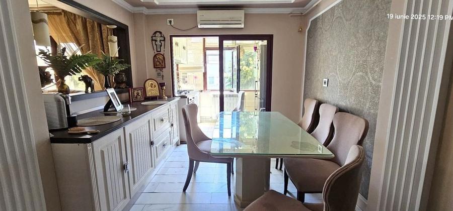 Apartament cu 3 camere decomandat, mobilat în Central