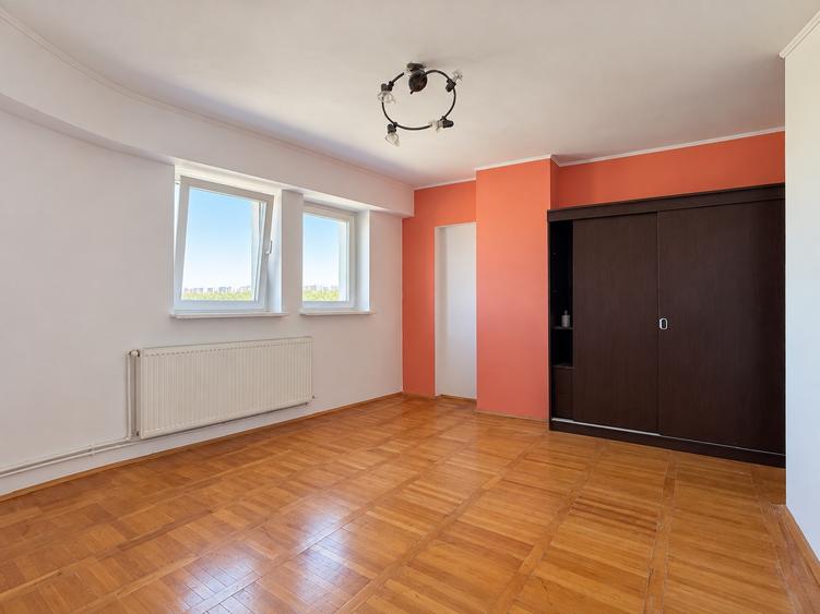 Apartament cu 3 camere decomandat în Ultracentral