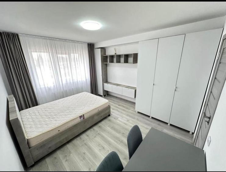 Garsonieră decomandată, mobilată în Progresul