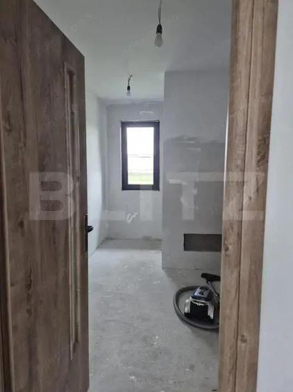 Casă cu 4 camere cu Teren 1399 Mp în Ernei