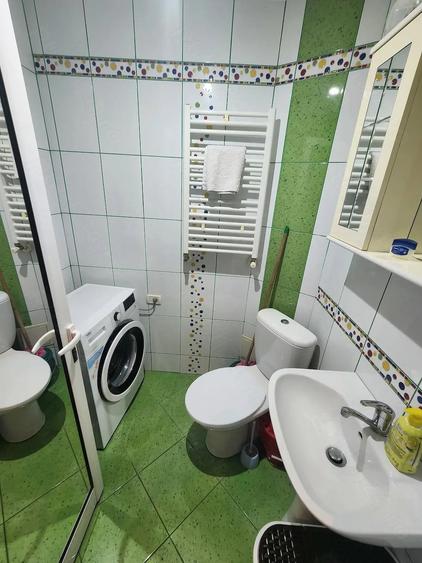 Ap 4 cam, etaj 1, mobilat si utilat, ultracentral Piata mare. - 1