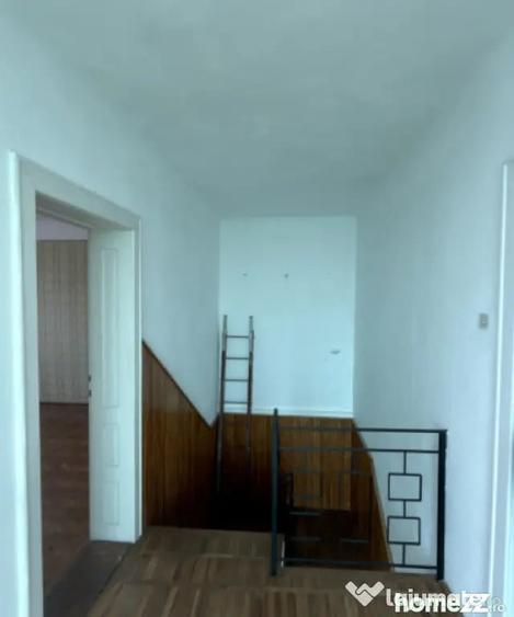 Casă cu 3 camere cu Teren 2200 Mp în Central