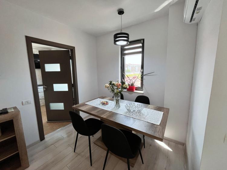 Apartament cu 3 camere decomandat în Bună Ziua