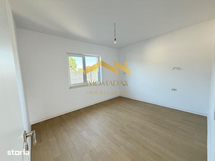 Casă cu 4 camere cu Teren 400 Mp în Sânmihaiu Român