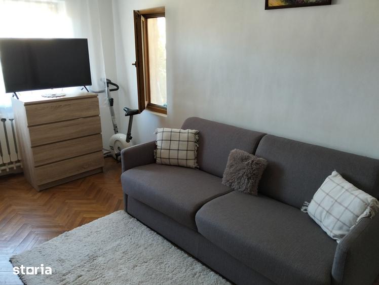 Apartament cu 3 camere decomandat în Decebal