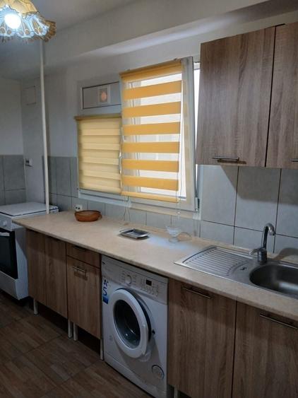 Apartament cu 2 camere decomandat, mobilat în Eroii Revoluției