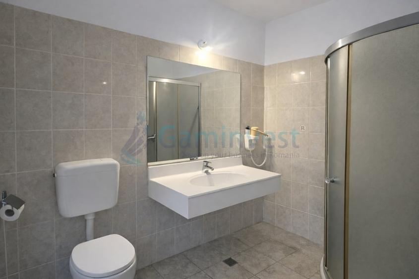 Spațiu comercial, de 624 mp, în Central